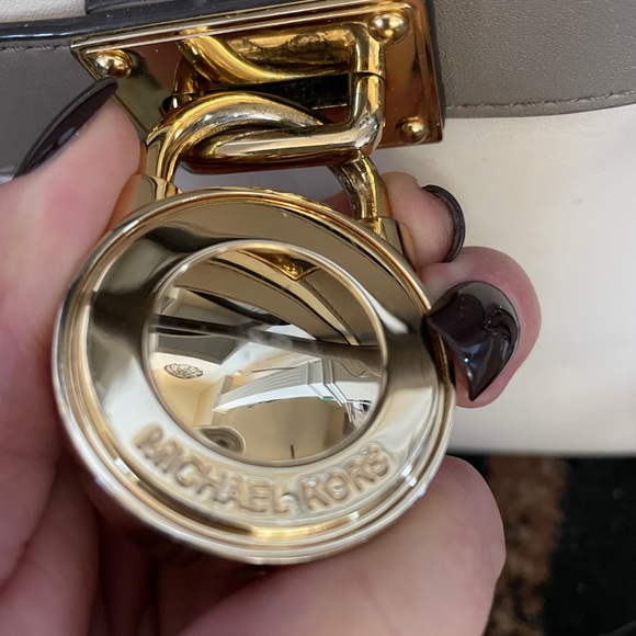 Michael Kors East West Hamilton Bag - Picture 3 of 11